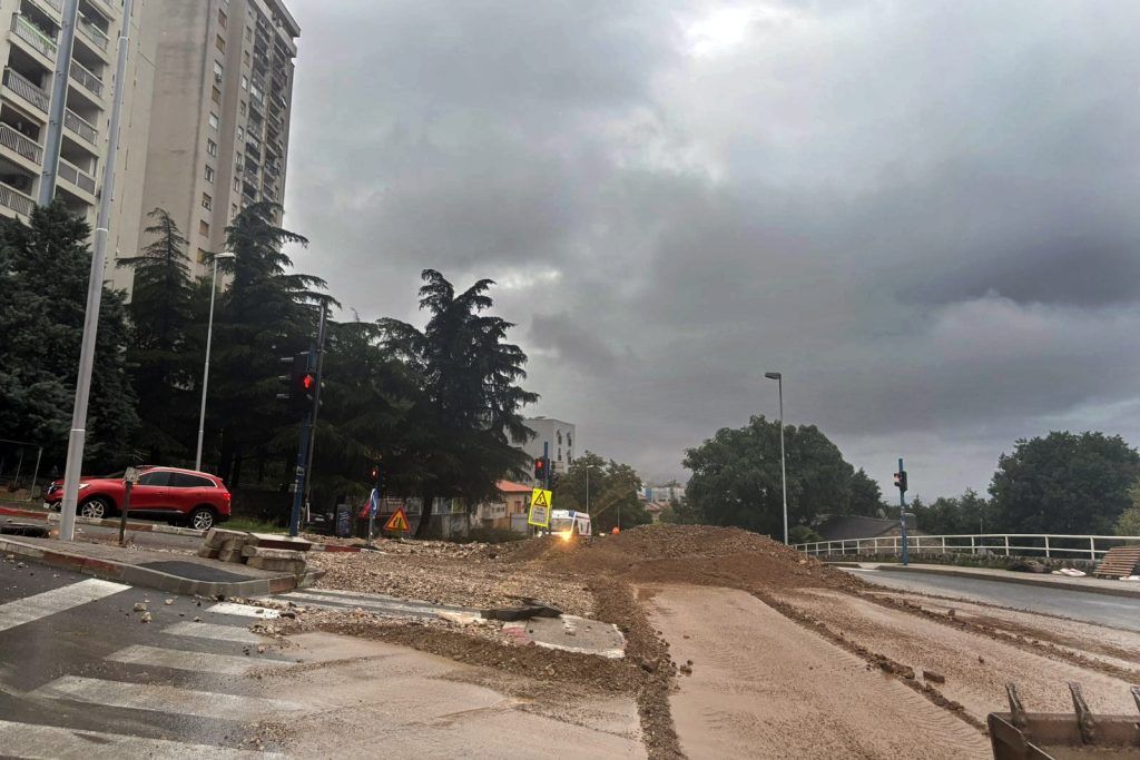 Poplave i ostecenja nakon velikih oborina 1