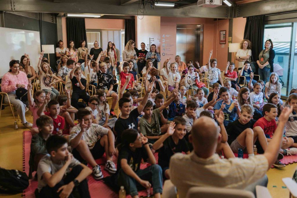 Vrisak Junior 15092025 do 300kb 2 scaled