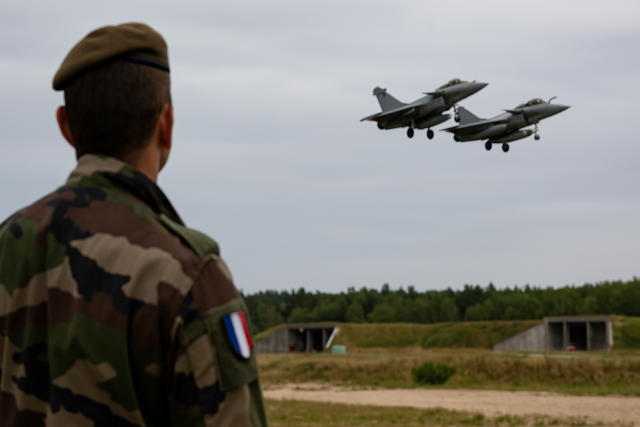 ChatGPT Image Oct 23, 2025, 09 00 12 AM