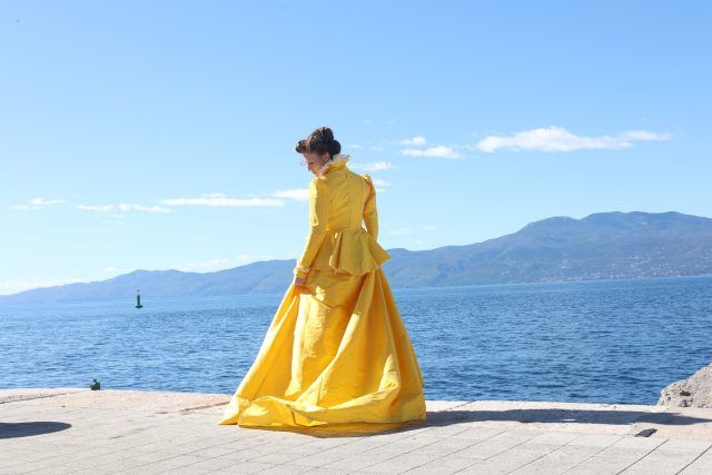 Kule od bijesa, vizual, Beatrice Vecchione