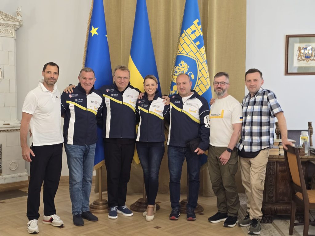 2. Filip Višić, Rene Cipovec, Andriy Sadovyi, gradonačelnik Lavova, Andreja Vedrina, Milan Žafran, Oleksandr Kobzarev Unroken, Ostap Protsyk, savjetnik gradonačelnika Lavova