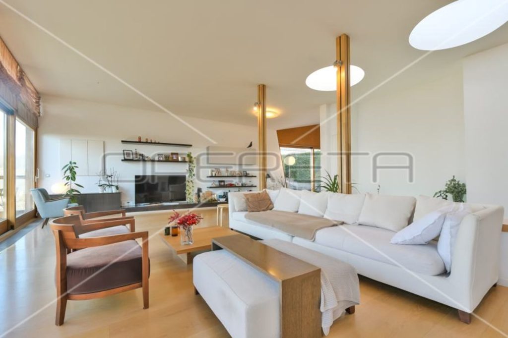 4b02b51f f585 4abb 8dc7 b3944ce158f9