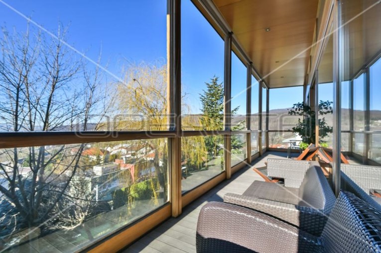 8b11a09d b50c 47a9 b3f6 d15536180548