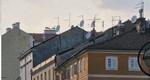 Foto zgrade u Rijeci pexels