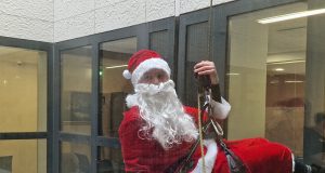 Vatrogasci razveselili djecu u KBC u Rijeka (3)