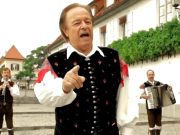 Slovenski pjevač: “Na slovenskim radio postajama stalno vrte hrvatsku glazbu – to je sramota!” ALFI NIPIČ video screenshot