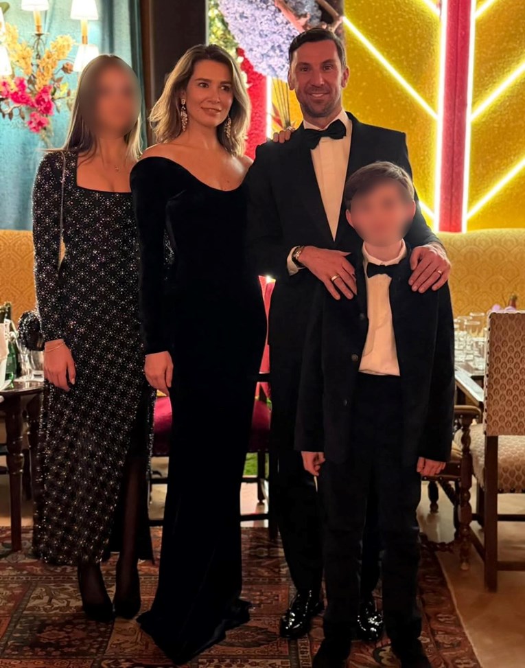 e25c9991 6c7b 431d 9a7e ea905eb56529 (1)