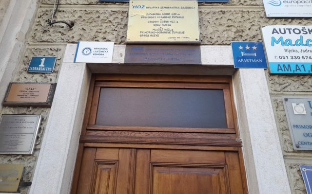 2aebfc35 05be 4f96 8cc7 da22ef718ea8