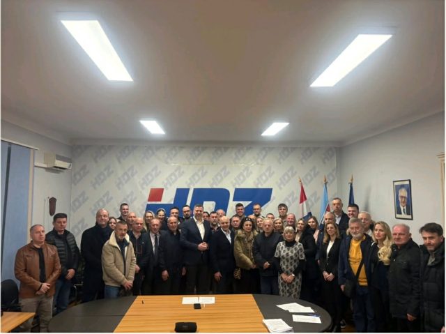 46ec99eb 8d6d 4801 b16e 8969b63de3af