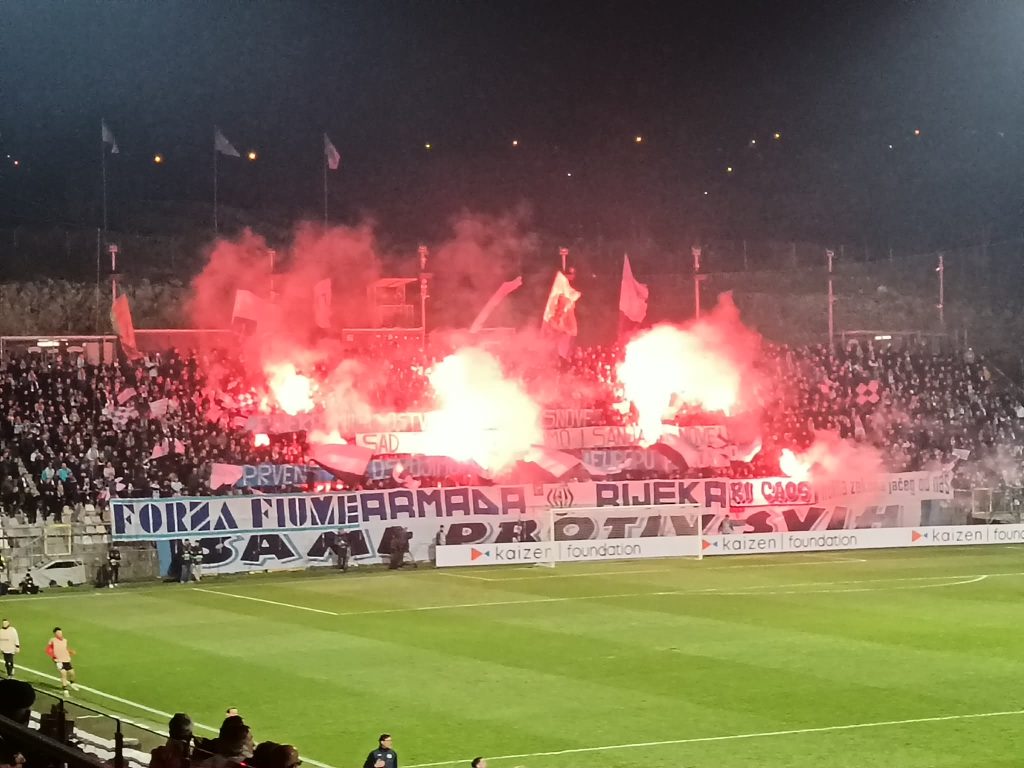 678440bb b3c7 4a02 8862 eee0371952e8