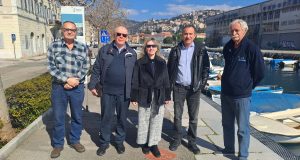 7f536f3e 789e 4a56 bf73 8373dffeef5b