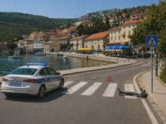 7cb519fc 9eb8 454f b2ce 3508a5bb46dd