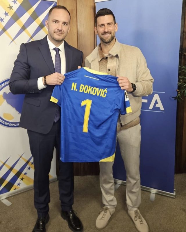 HExugLYXgAAX86U HExugLYXgAAX86U