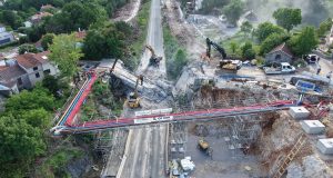 Rušenje nadvožnjaka Jankovićeva cesta kod Matulja tijekom radova na izgradnji novog čvora Matulji na spoju autocesta A7 i A8