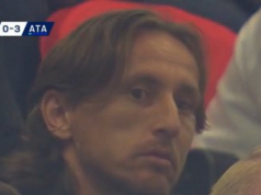 Talijani uhvatili Modrićev izraz lica dok je Milan gubio 3:0 na San Siru Luka Modrić video screenshot