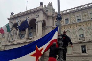 Trieste@news No xe storie Tito era un boia via quelle bandiere